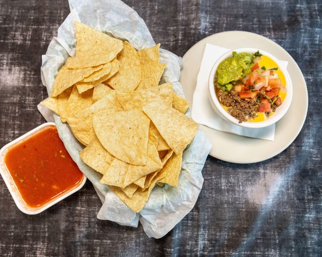Chile Con Queso Especial.