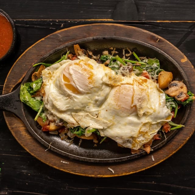 Los Pinos Breakfast Skillet.