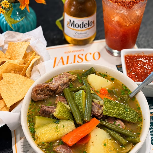 Caldo de Res.